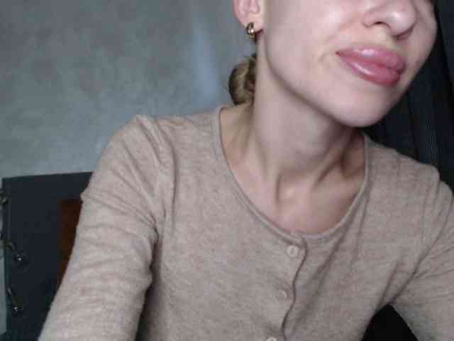 NoraSweet webcam