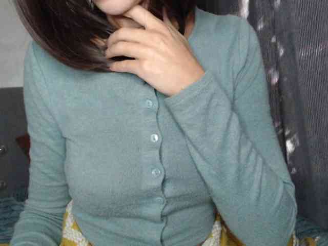 NoraSweet webcam