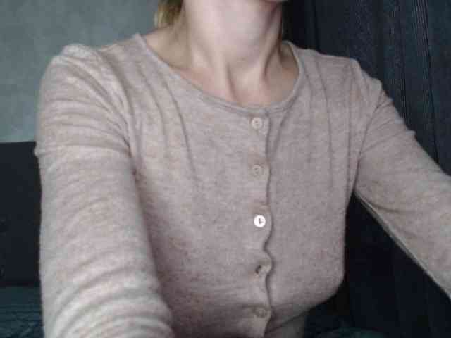 NoraSweet webcam