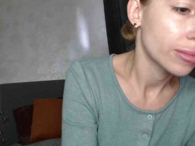 NoraSweet webcam