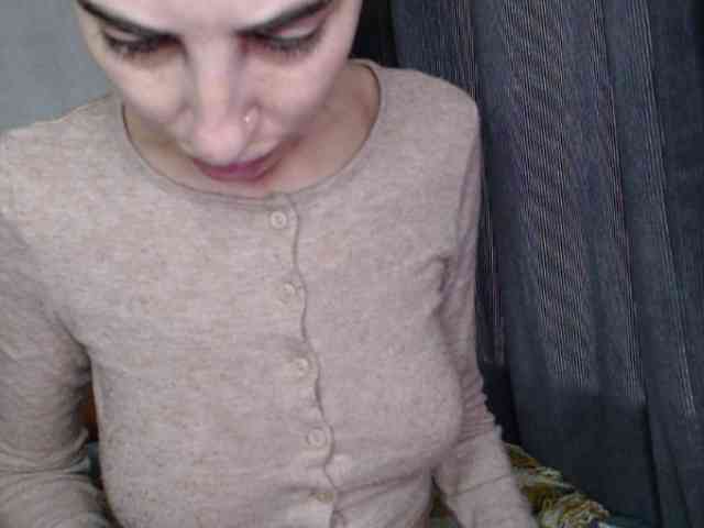 NoraSweet webcam