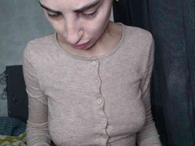 NoraSweet webcam