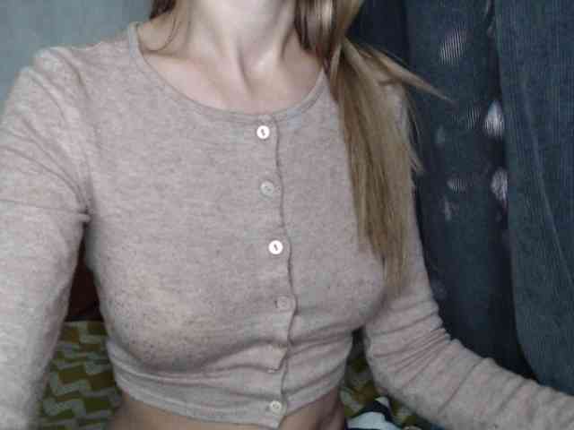 NoraSweet webcam