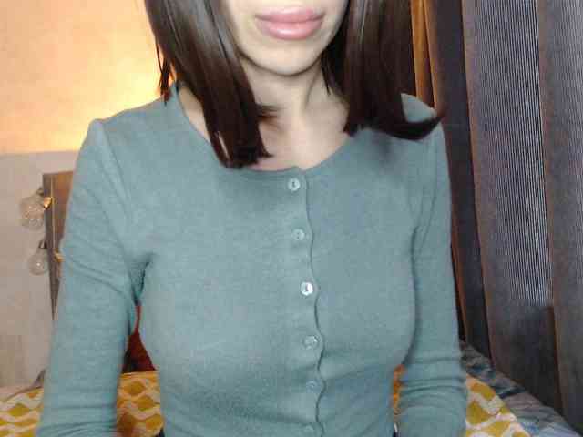 NoraSweet webcam