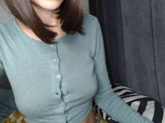 NoraSweet webcam