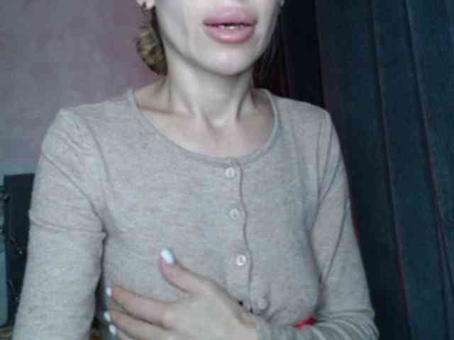 NoraSweet webcam