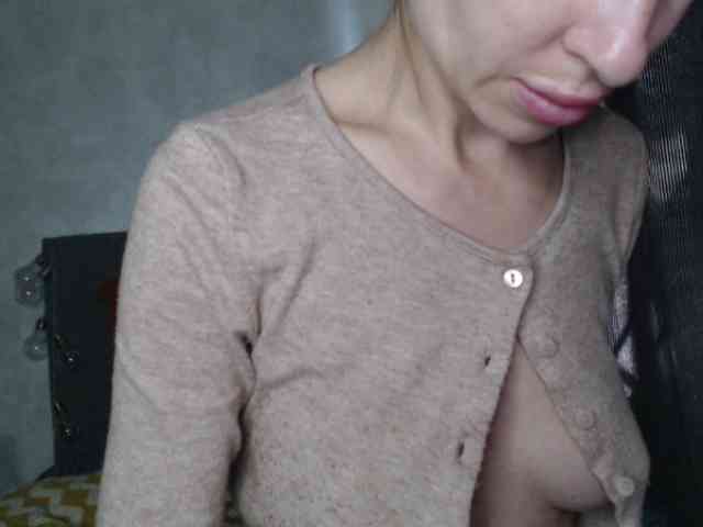 NoraSweet webcam