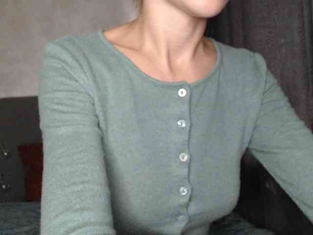 NoraSweet webcam