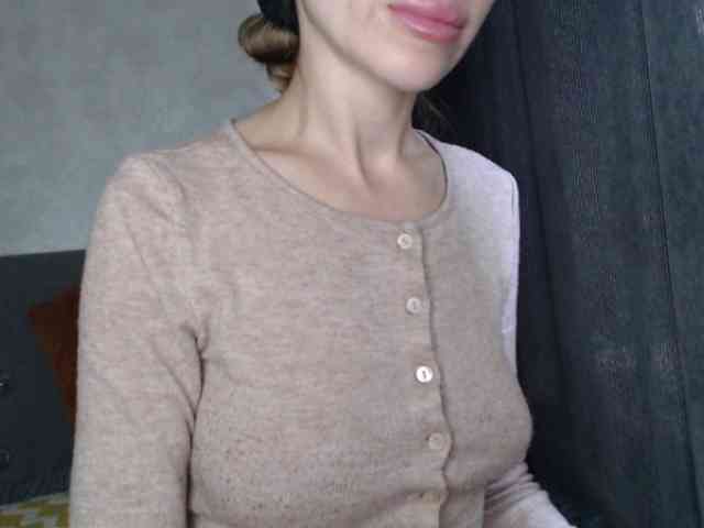 NoraSweet webcam
