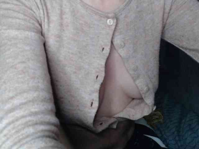 NoraSweet webcam