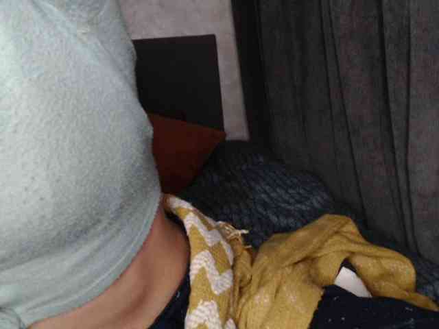 NoraSweet webcam