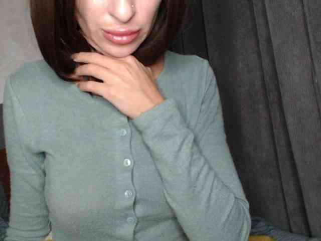 NoraSweet webcam