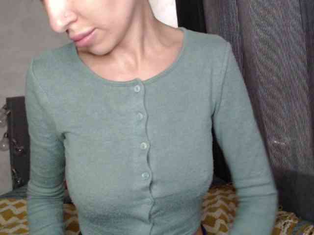 NoraSweet webcam