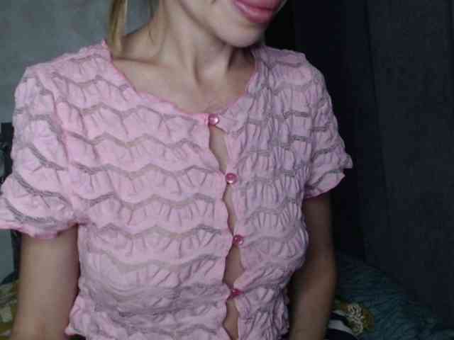 NoraSweet webcam