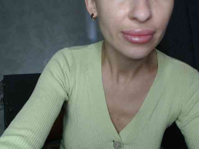 NoraSweet webcam