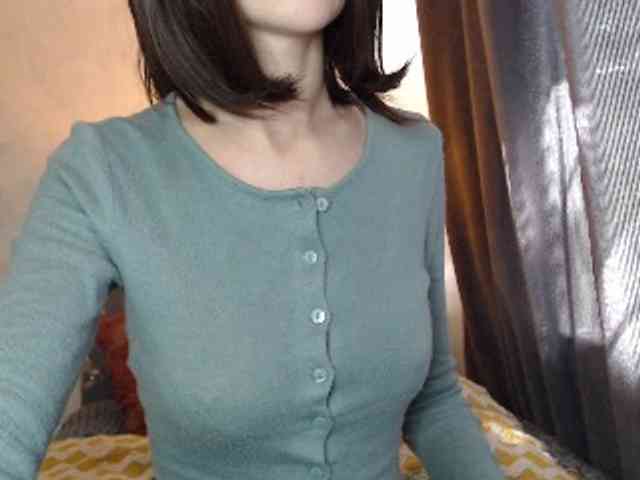 NoraSweet webcam