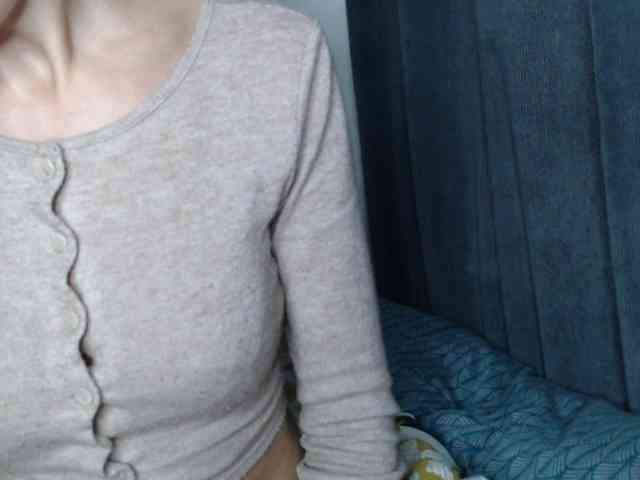 NoraSweet webcam
