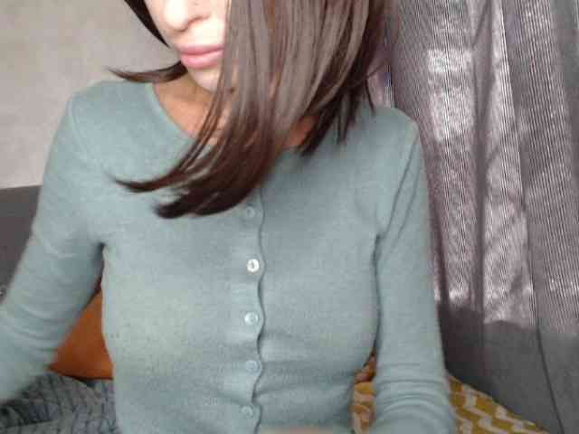 NoraSweet webcam