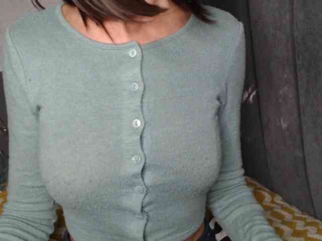 NoraSweet webcam