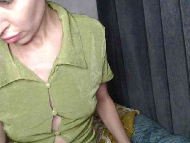 NoraSweet webcam