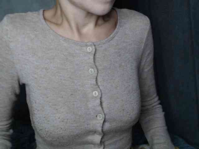 NoraSweet webcam