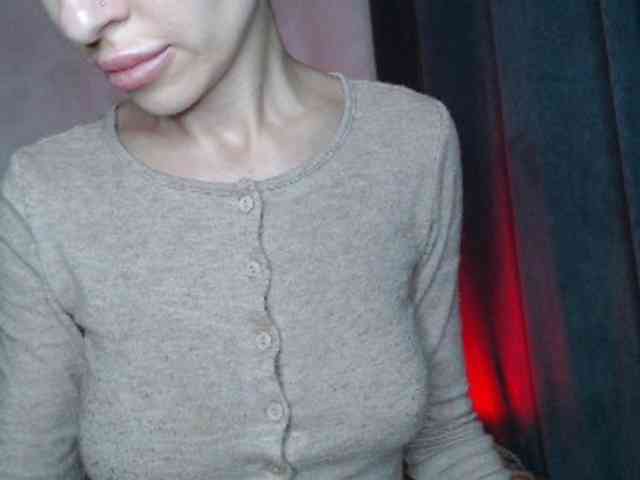 NoraSweet webcam