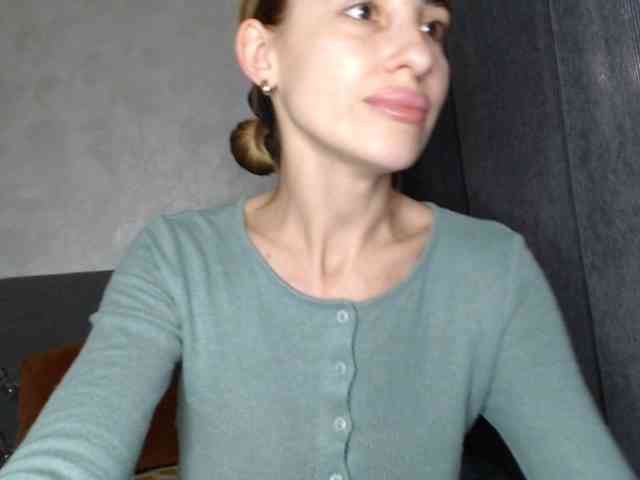 NoraSweet webcam
