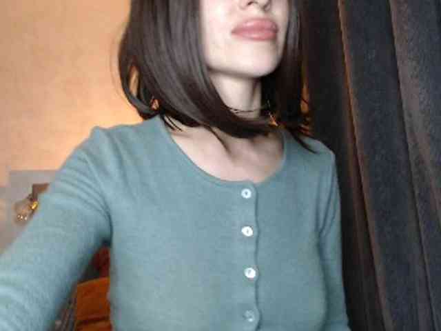 NoraSweet webcam