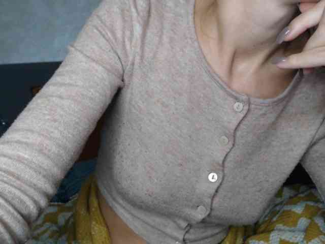 NoraSweet webcam