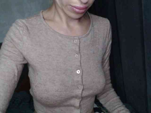 NoraSweet webcam