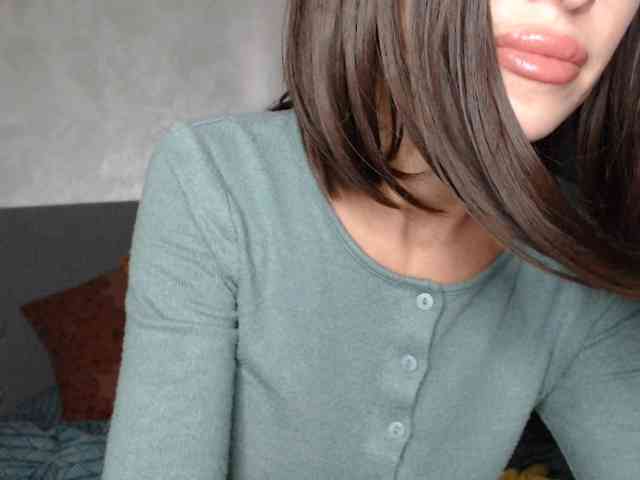 NoraSweet webcam