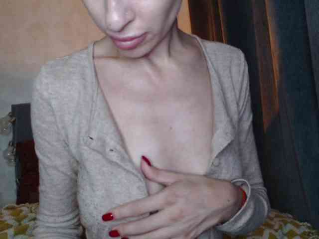NoraSweet webcam