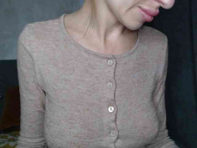 NoraSweet webcam