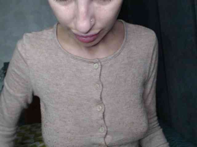 NoraSweet webcam