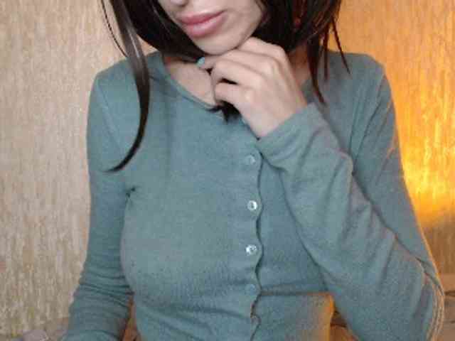 NoraSweet webcam