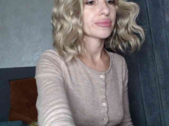 NoraSweet webcam