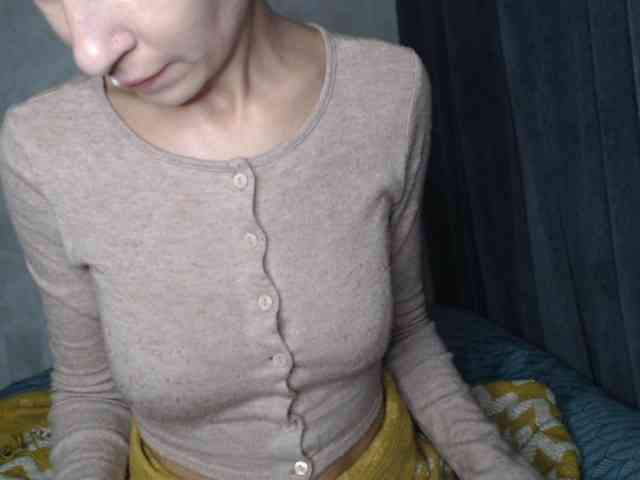 NoraSweet webcam