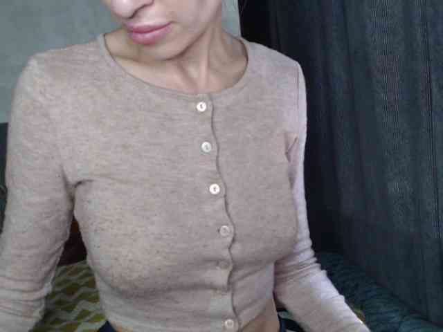 NoraSweet webcam