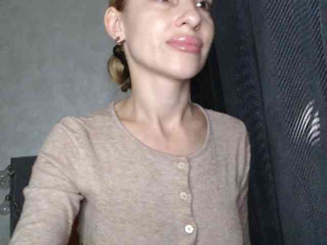 NoraSweet webcam