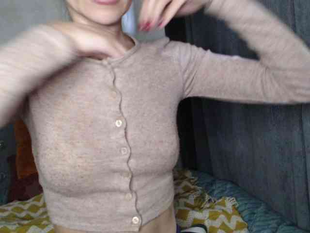 NoraSweet webcam