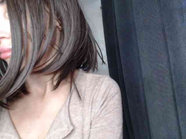 NoraSweet webcam