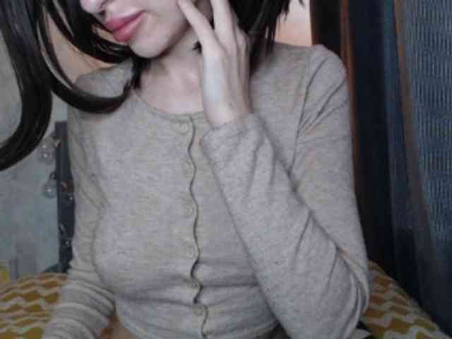 NoraSweet webcam