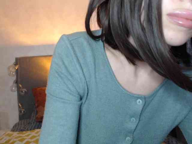 NoraSweet webcam