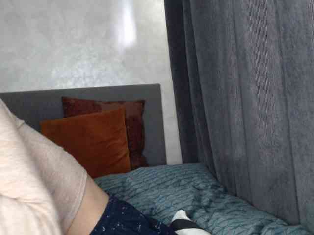 NoraSweet webcam
