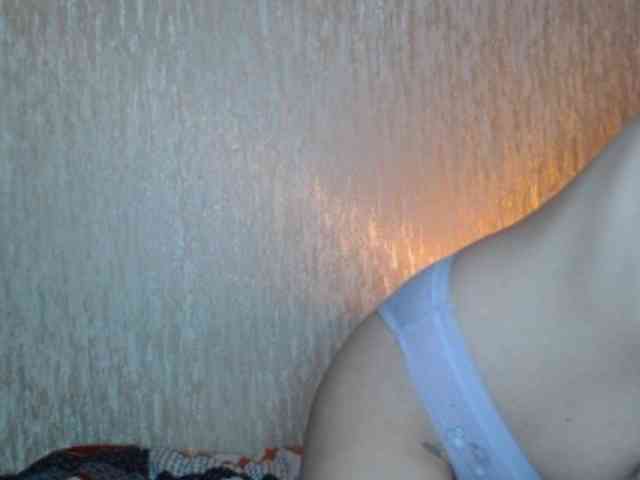 NoraSweet webcam