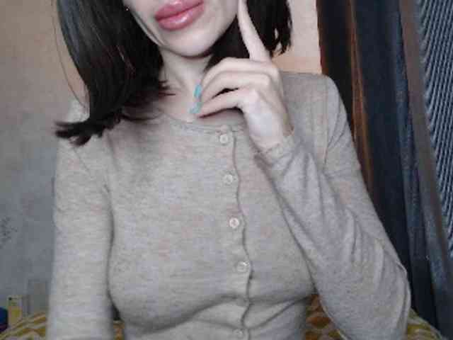 NoraSweet webcam