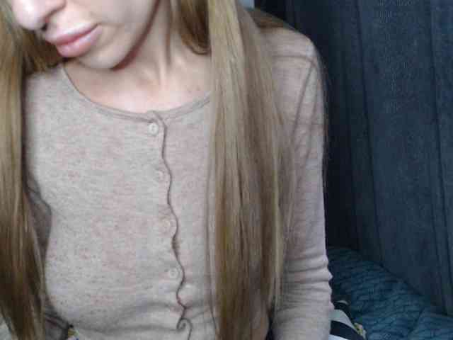 NoraSweet webcam