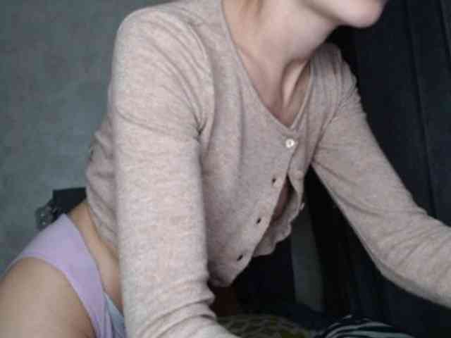 NoraSweet webcam