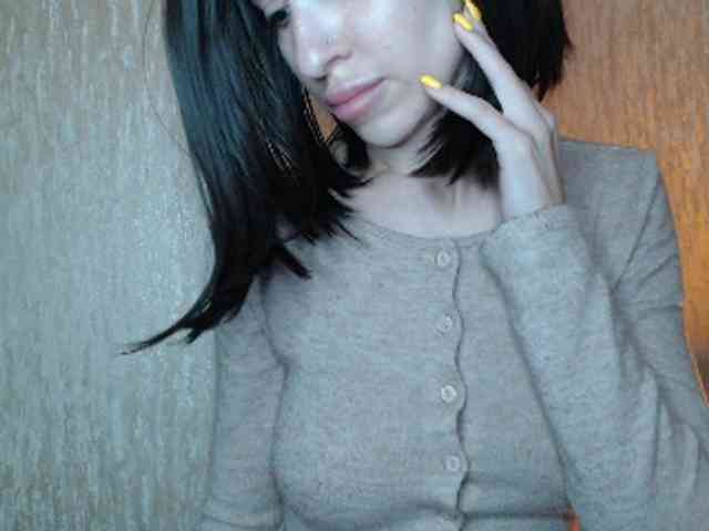NoraSweet webcam