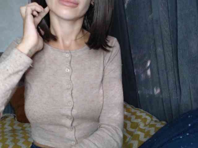 NoraSweet webcam